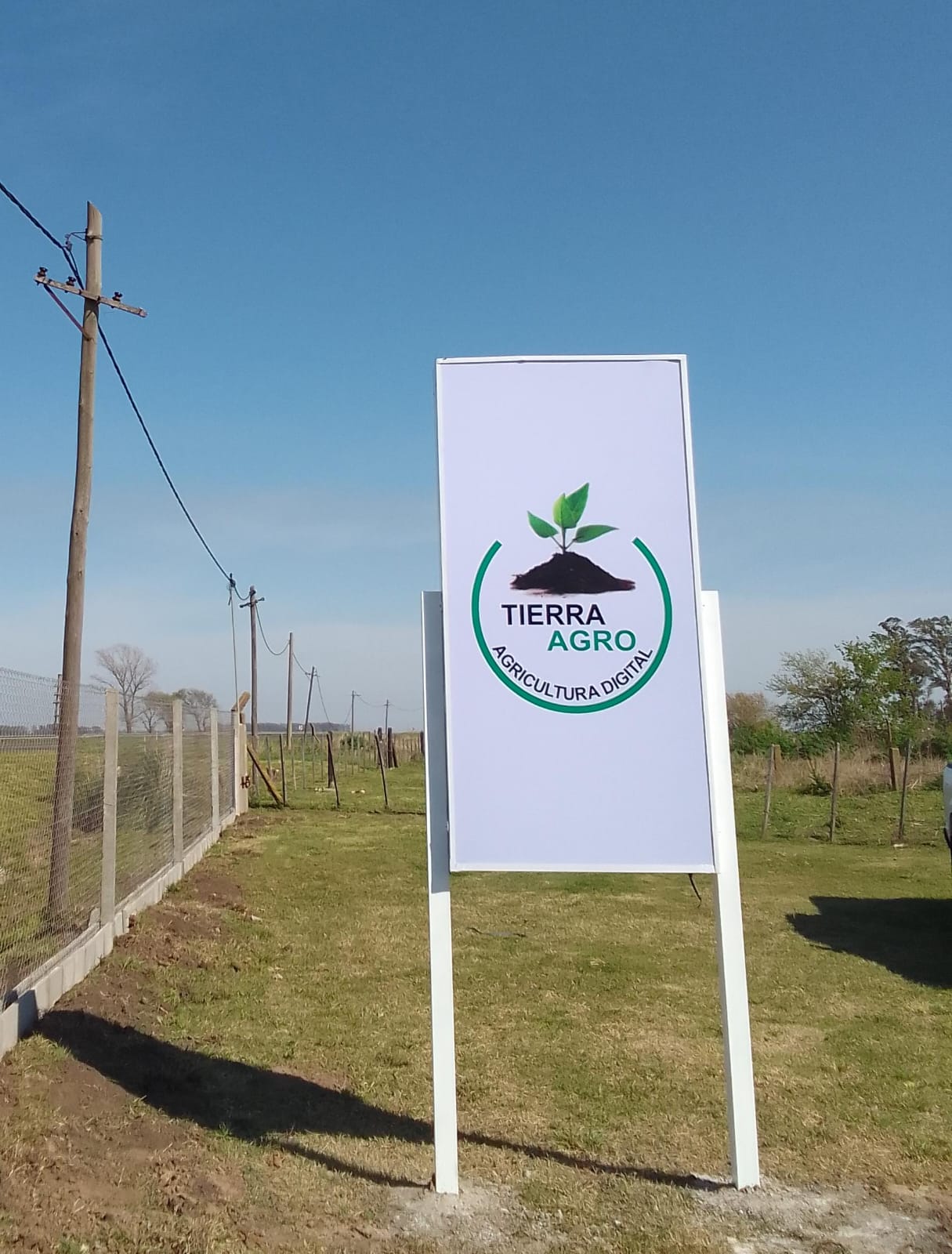 Imagenes de la Jornada "Drones y Bioinsumos"